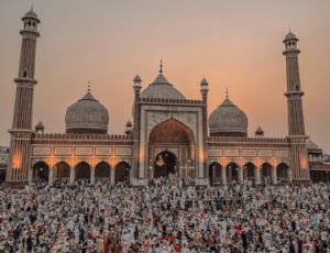 March of the Mogul Emperors from The Crown of India - Fanfare